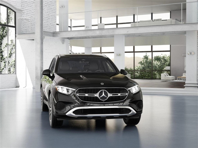 2025 Mercedes-Benz GLC 
