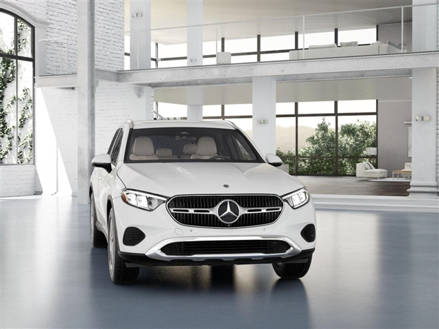 2025 Mercedes-Benz GLC 