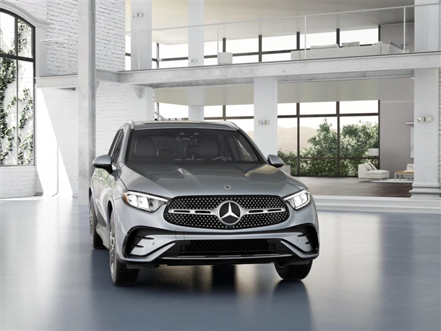 2025 Mercedes-Benz GLC 