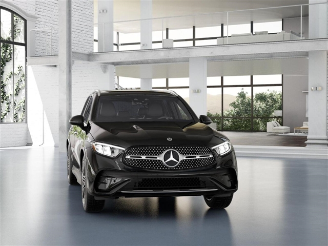 2025 Mercedes-Benz GLC 
