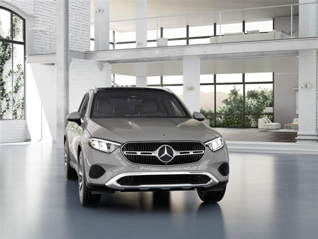 2025 Mercedes-Benz GLC 