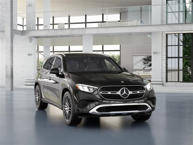 2025 Mercedes-Benz GLC 