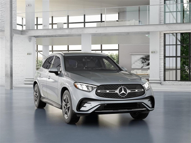 2025 Mercedes-Benz GLC 