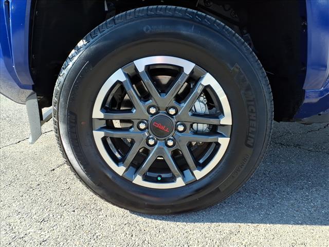 2025 Toyota Tacoma TRD Sport - Photo 10