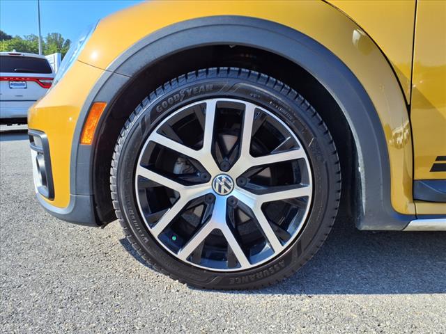 2017 Volkswagen Beetle 1.8T Dune - Photo 10