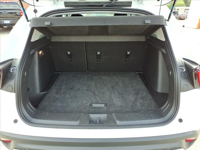 2024 Chevrolet Trax LT - Photo 10