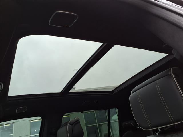 2024 Jeep Grand Wagoneer Obsidian - Photo 12