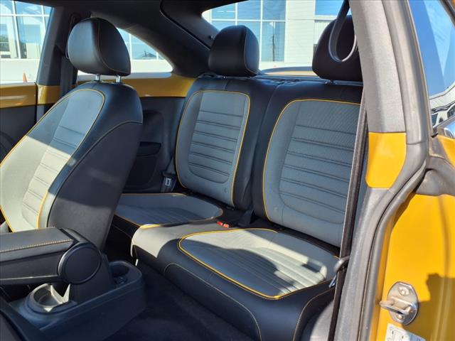 2017 Volkswagen Beetle 1.8T Dune - Photo 12