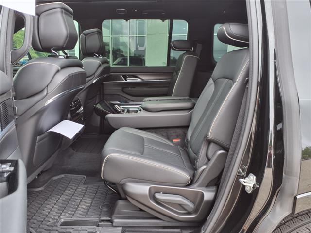 2024 Jeep Grand Wagoneer Obsidian - Photo 13