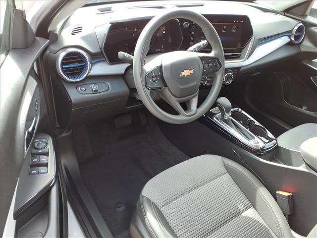 2024 Chevrolet Trax LT - Photo 13