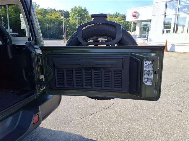 2021 Jeep Wrangler Unlimited Sahara 4xe - Photo 14