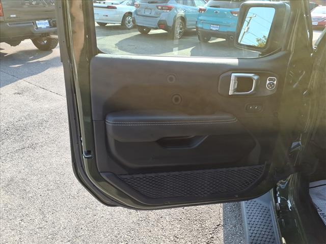 2021 Jeep Wrangler Unlimited Sahara 4xe - Photo 16