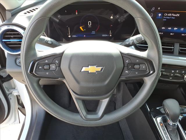 2024 Chevrolet Trax LT - Photo 18