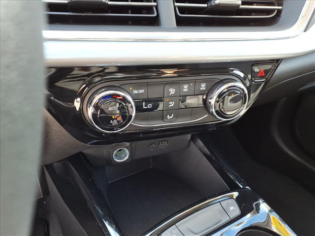 2024 Chevrolet Trax LT - Photo 23