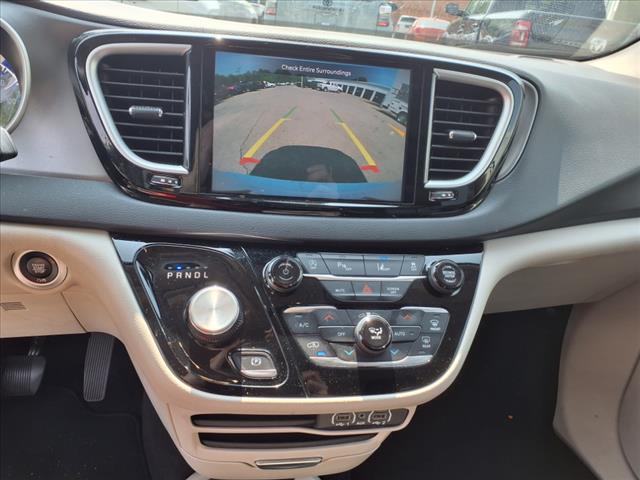 2023 Chrysler Pacifica Touring L - Photo 24