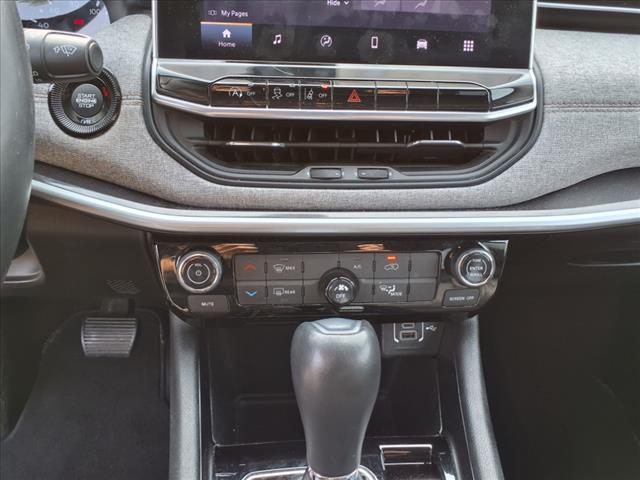 2022 Jeep Compass Latitude Lux - Photo 24