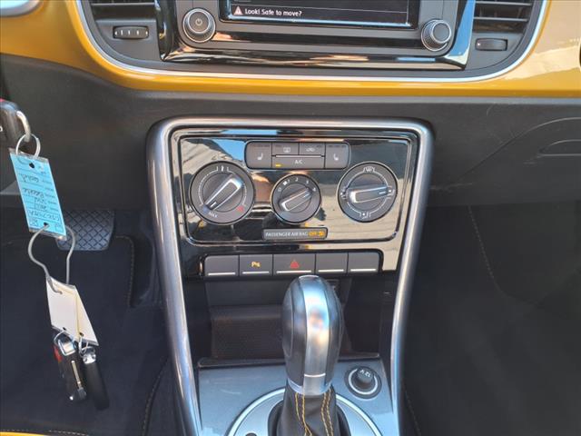 2017 Volkswagen Beetle 1.8T Dune - Photo 24