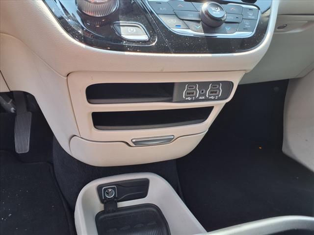 2023 Chrysler Pacifica Touring L - Photo 25
