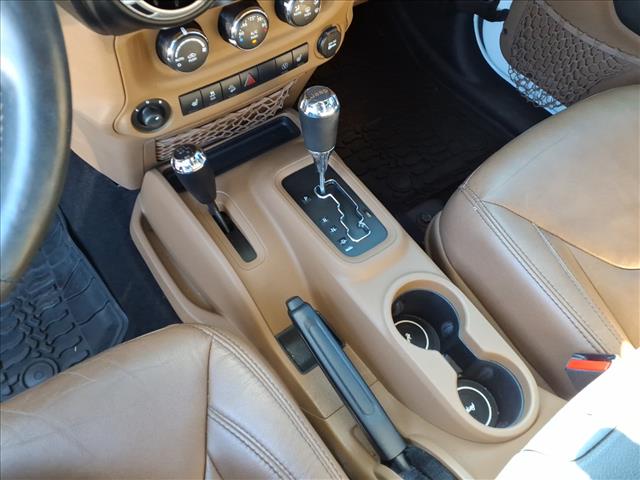 2015 Jeep Wrangler Unlimited Sahara - Photo 26