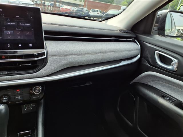 2022 Jeep Compass Latitude Lux - Photo 26