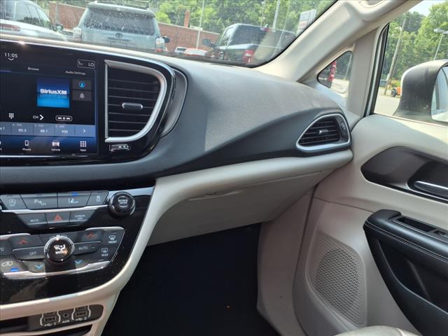 2023 Chrysler Pacifica Touring L - Photo 28