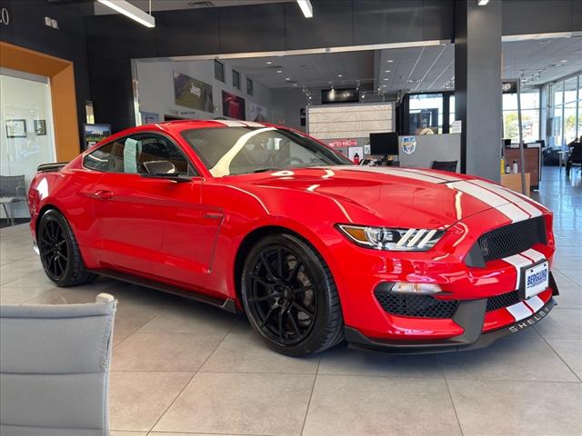 2017 Ford Mustang Shelby GT350R - Photo 2