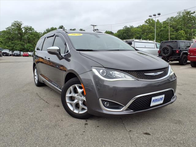2020 Chrysler Pacifica Limited - Photo 2