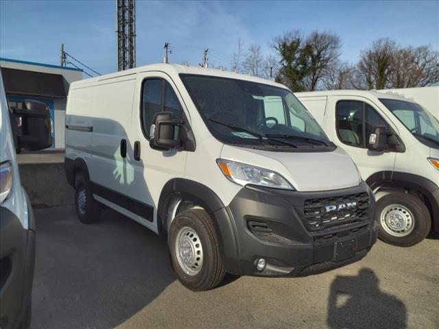 2025 RAM ProMaster Low Roof Cargo Van 118 in. WB - Photo 2