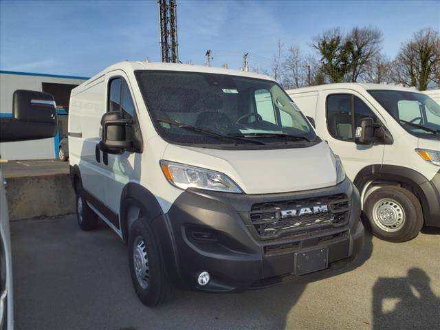 2025 RAM ProMaster Low Roof Cargo Van 118 in. WB - Photo 2