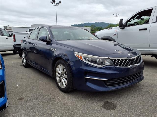 2017 Kia Optima EX - Photo 2