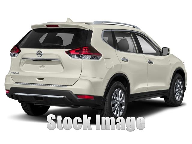 2018 Nissan Rogue SV - Photo 2