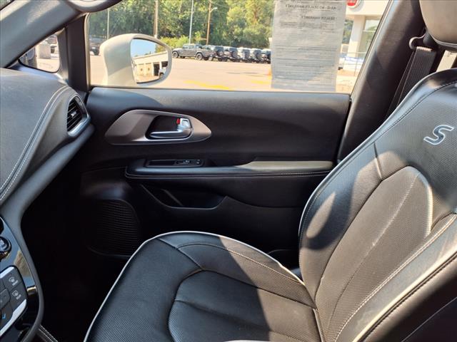 2021 Chrysler Pacifica Limited - Photo 30