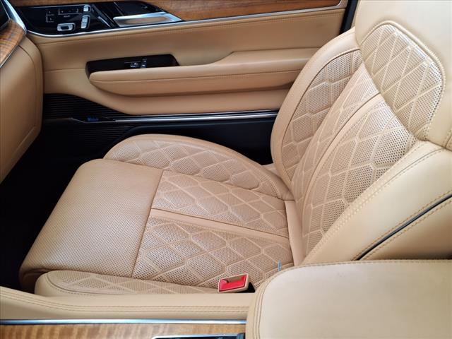 2022 Jeep Grand Wagoneer Series III - Photo 31