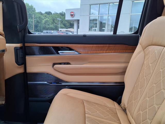 2022 Jeep Grand Wagoneer Series III - Photo 33
