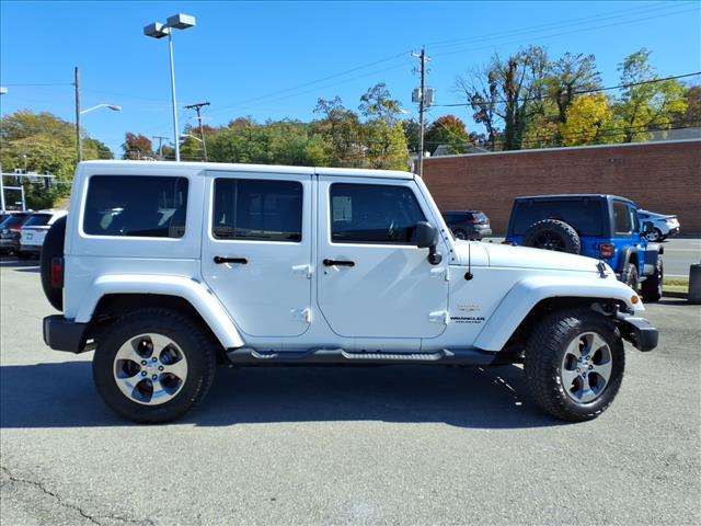 2015 Jeep Wrangler Unlimited Sahara - Photo 3