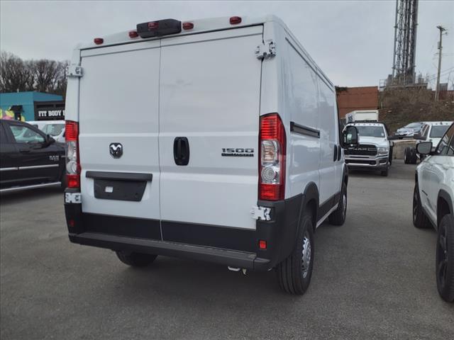 2025 RAM ProMaster Low Roof Cargo Van 118 in. WB - Photo 3
