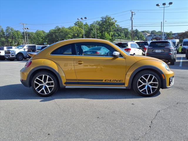 2017 Volkswagen Beetle 1.8T Dune - Photo 3