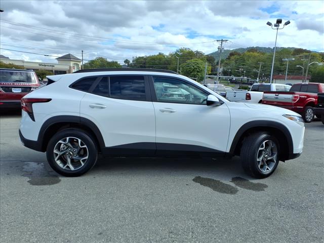 2024 Chevrolet Trax LT - Photo 3