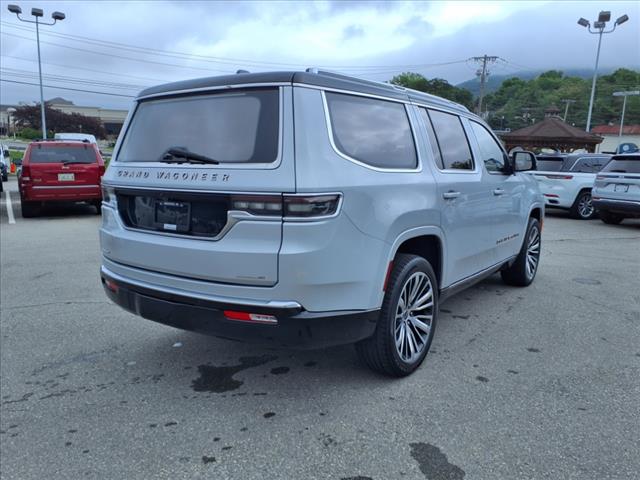 2022 Jeep Grand Wagoneer Series III - Photo 4