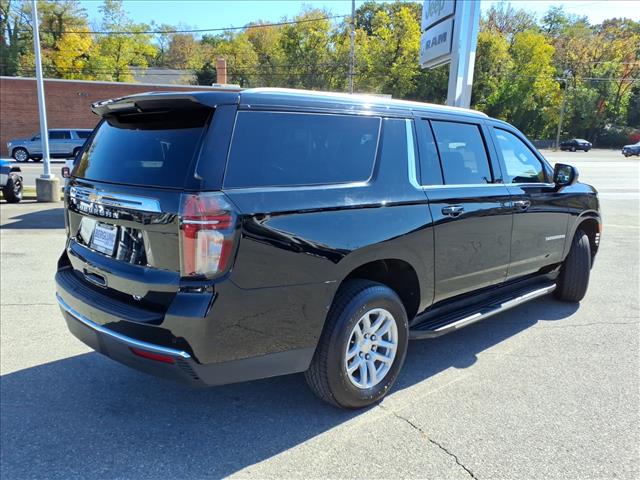 2023 Chevrolet Suburban LT - Photo 4