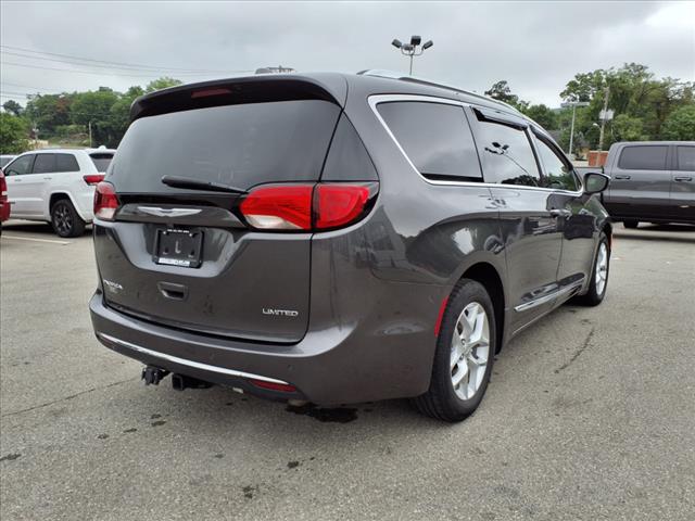 2020 Chrysler Pacifica Limited - Photo 4