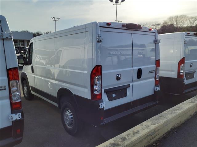2025 RAM ProMaster Low Roof Cargo Van 118 in. WB - Photo 4