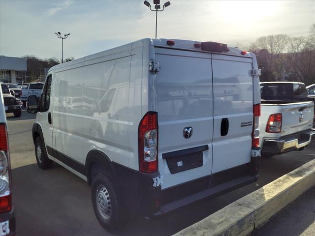 2025 RAM ProMaster Low Roof Cargo Van 118 in. WB - Photo 4
