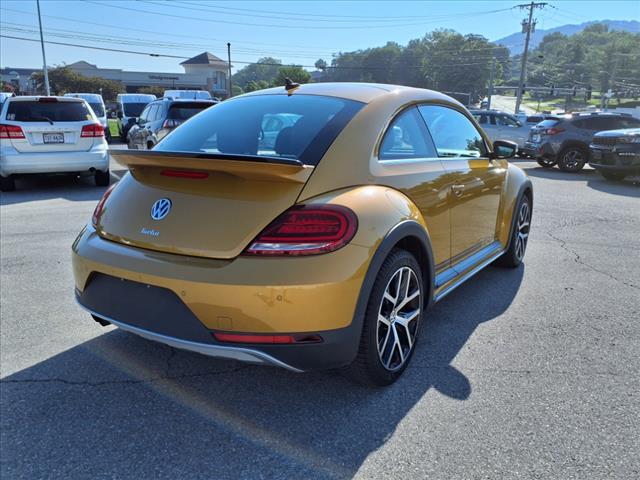 2017 Volkswagen Beetle 1.8T Dune - Photo 4