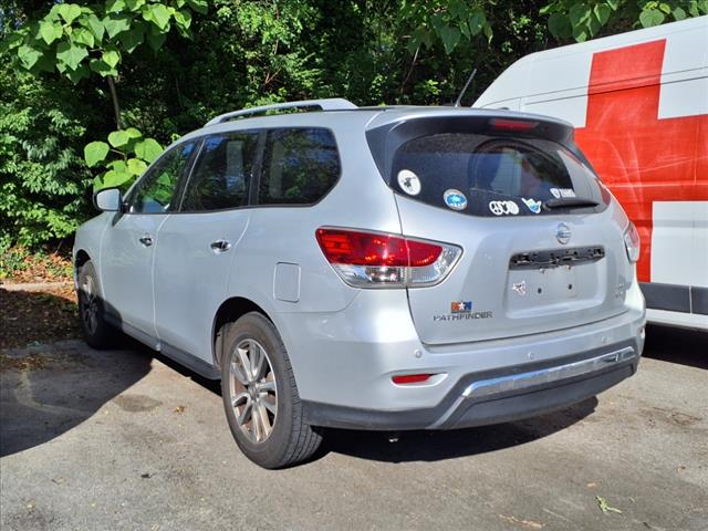 2015 Nissan Pathfinder SV - Photo 4