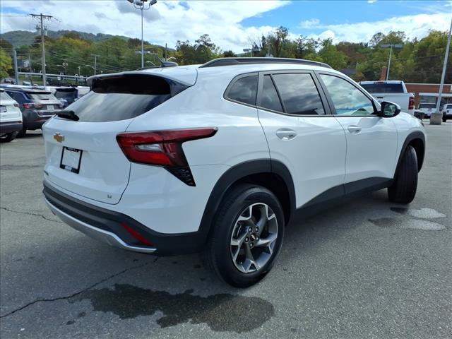 2024 Chevrolet Trax LT - Photo 4