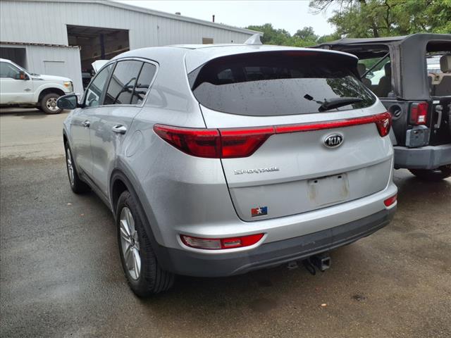 2017 Kia Sportage LX - Photo 4