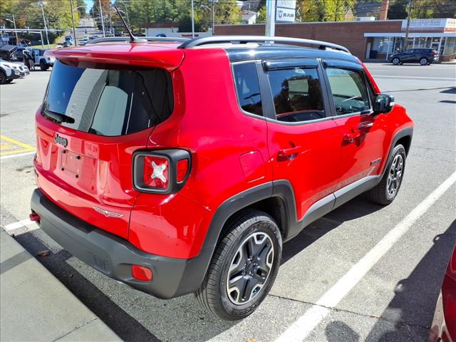 2015 Jeep Renegade Trailhawk - Photo 4