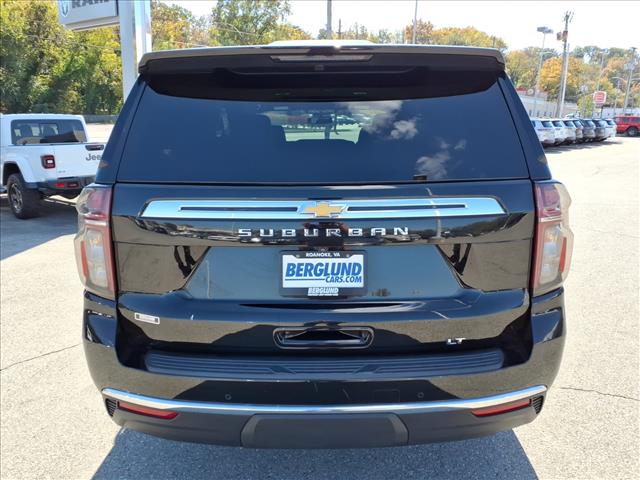 2023 Chevrolet Suburban LT - Photo 5