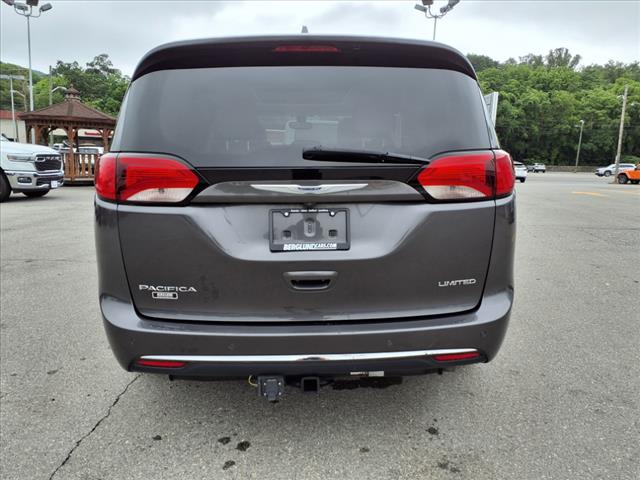 2020 Chrysler Pacifica Limited - Photo 5